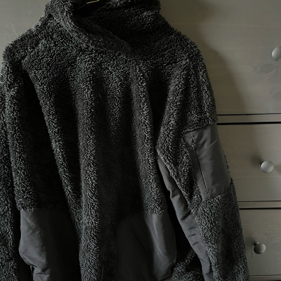 Black Nike Fuzzy Sweater - Picture 1 of 5